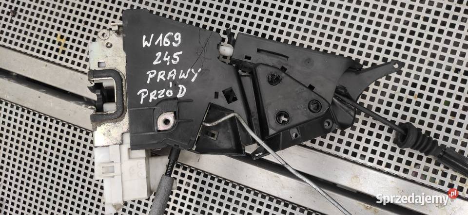 W 169 245 zamek prawy przód