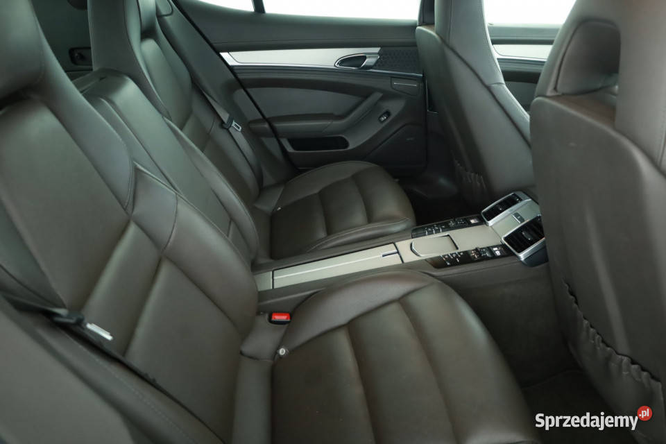 Porsche Panamera 4 V6