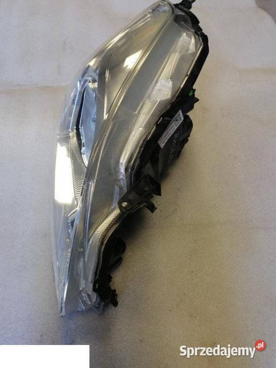 Suzuki Baleno 2015 reflektor prawy Kozubszczyzna