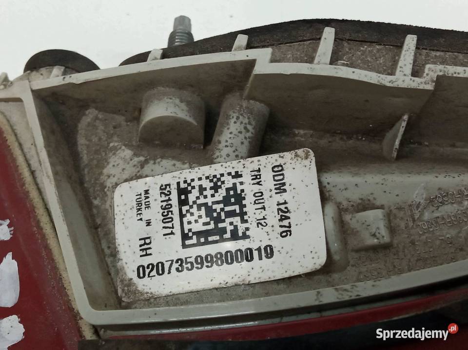 LAMPA TYŁ W KLAPĘ PRAWA SEDAN 52195071 Fiat Tipo