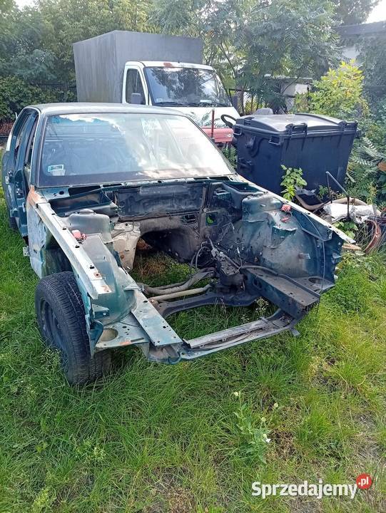 BMW E32 karoseria na kawałki 1000km