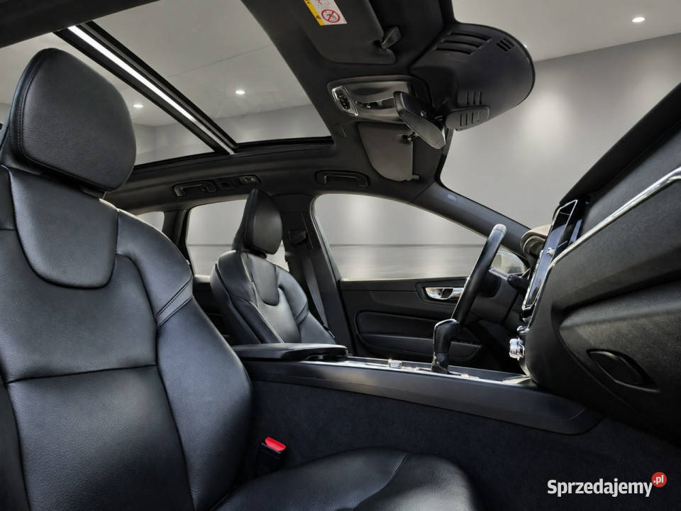 Volvo XC 60 D3 Momentum Serwisowany w ASO II Skępe
