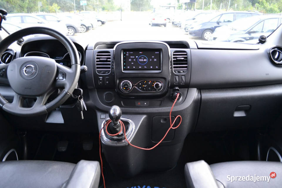 Opel Vivaro ParktronicNagłośnienie5osobowyKamera ESP Częstochowa sprzedam