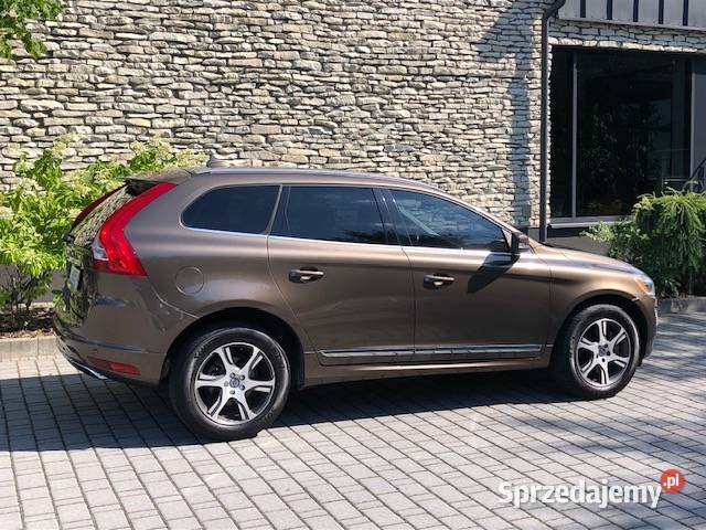VOLVO XC60 30 T6 benzyna 304 zarejestrowany full