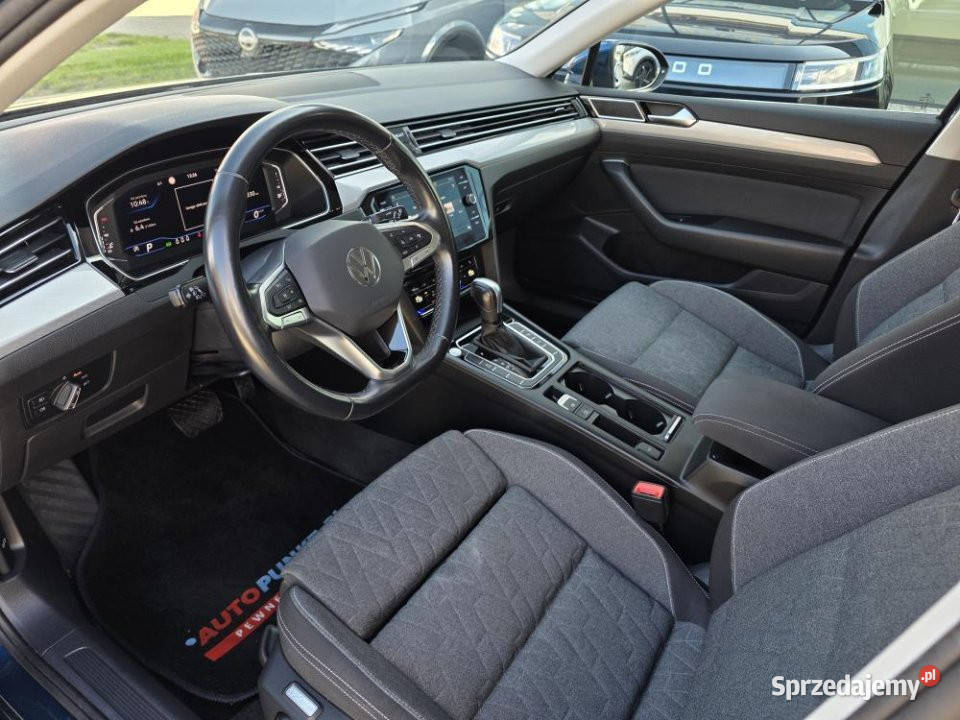 Volkswagen Passat 2023r niski przebieg Poznań