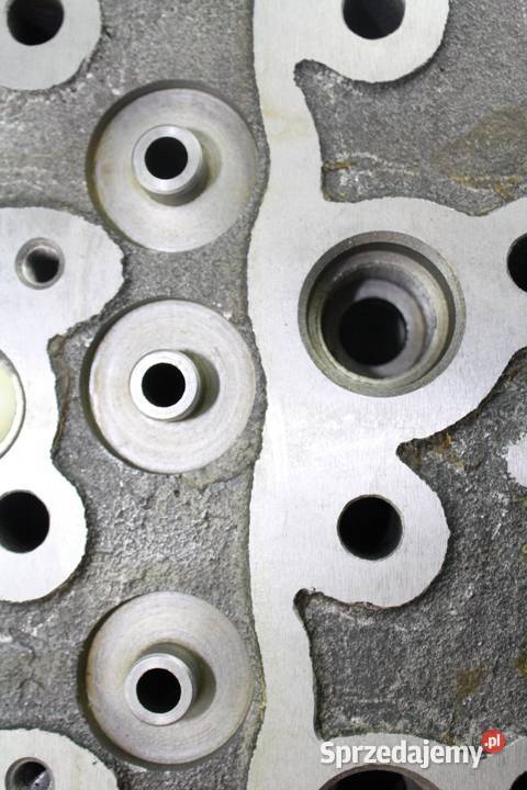 Głowica Kubota L2602L3202L4202 Silnik i osprzęt sprzedam