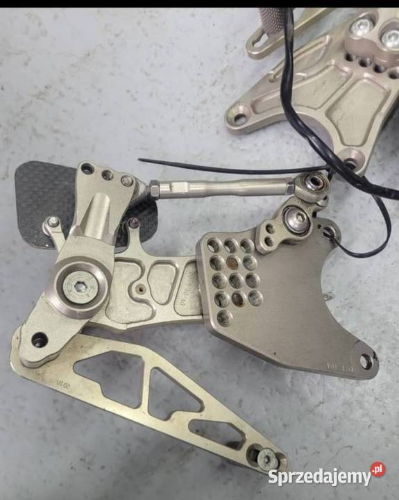 Yamaha R1 RN09 0203 RN 09 podnóżek podnóżki wielkopolskie