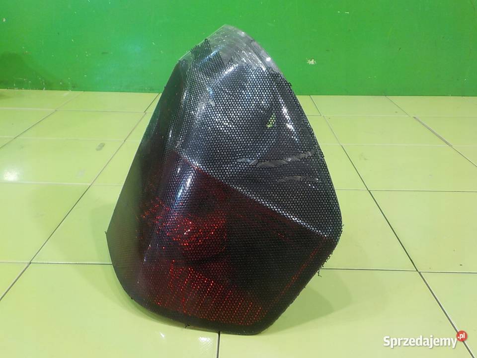 BMW X3 E83 30 B 04r 5D lampa prawa tyl Suków sprzedam