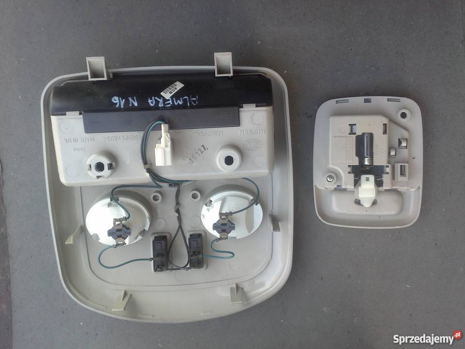 Nissan Almera N16 lampka schowek na okulary Dębno