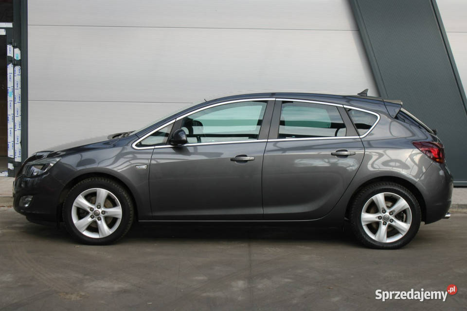 Opel Astra Bezwypadkowy bogate wyposazenieSerwis Gliwice sprzedam