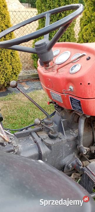 Ciągnik Massey Ferguson MF 135