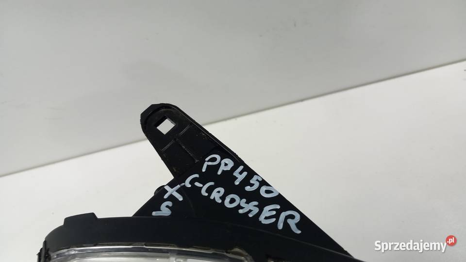 CCROSSER LAMPA PRZÓD PRAWA SOCZEWKA XENON Lampy przednie