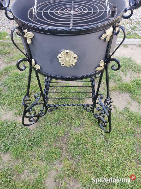 Duży kuty grill ogrodowy Dulcza Wielka