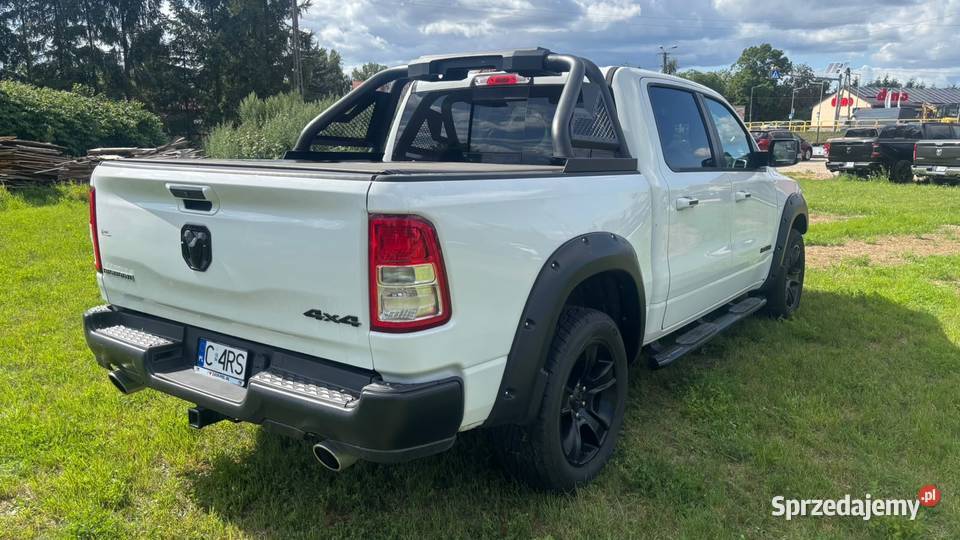 Ram 1500 57 HEMI V8 4x4 2019 395 Automat mały