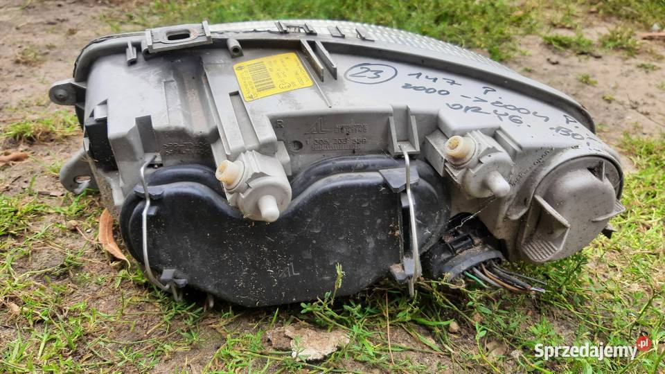 lampa przednia prawa Alfa Romeo 147 oryginał Dębno