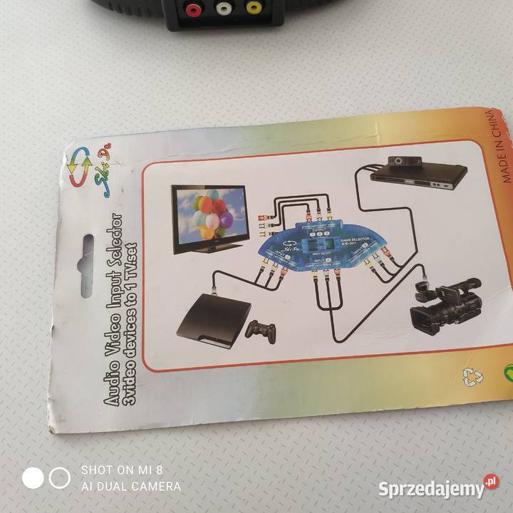 selektor sygnału AV umożliwia podłaczenie do 3ch Sulejówek