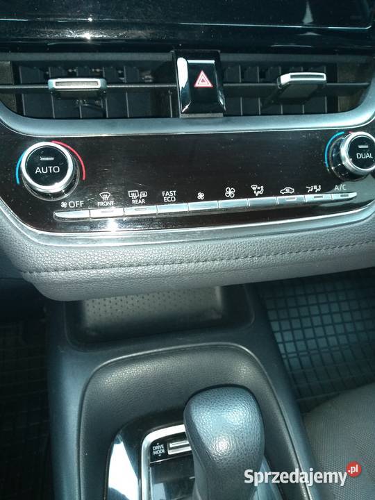 Toyota Corolla 18 Hybrid Active Kraków