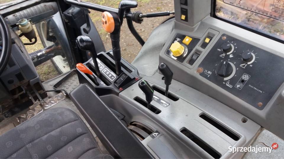 Ciągnik Ford holland 8240 1994r 4x4 Skrzynia biegów Automatyczna Rolnictwo lubuskie Wschowa