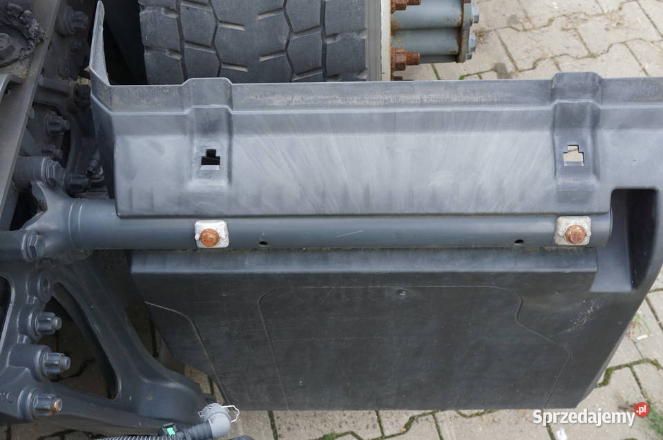BŁOTNIK TYŁ LEWY NADKOLE MERCEDES ACTROS 1845