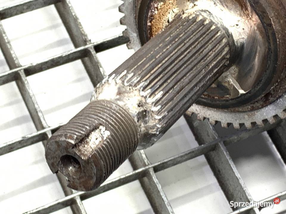 PÓŁOŚ LEWY PRZÓD HYUNDAI i40 17 136 PRZEGUB sprzedam