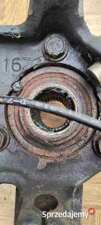 Chrysler 300m zwrotnica prawa z łożyskiem Tychy