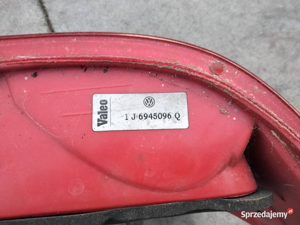 VW GOLF IV 4 HB LAMPA TYŁ tylna prawa europa