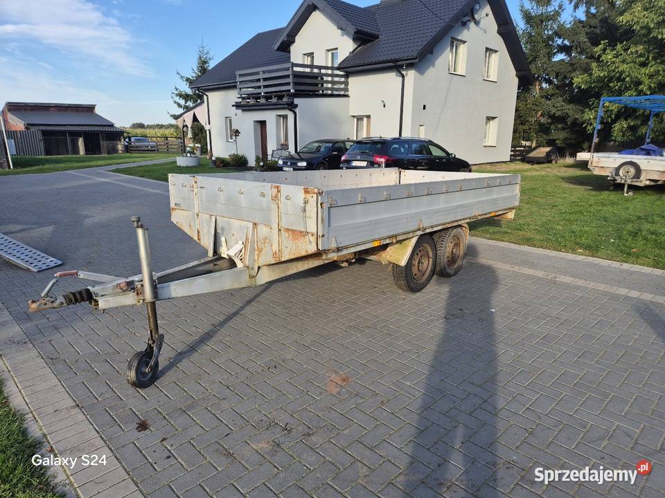 Przyczepka samochodowa platforma 38x175 Do samochodów osobowych Do samochodów osobowych sprzedam