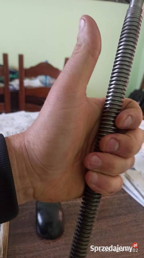 pokrętło ze śrubą do nastawiania suportu