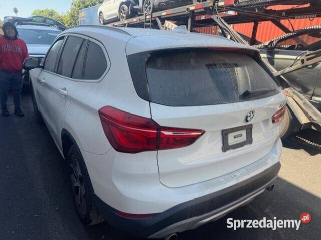 BMW X1 2017 20 sDrive lekko uszkodzona w drodze sprzedam