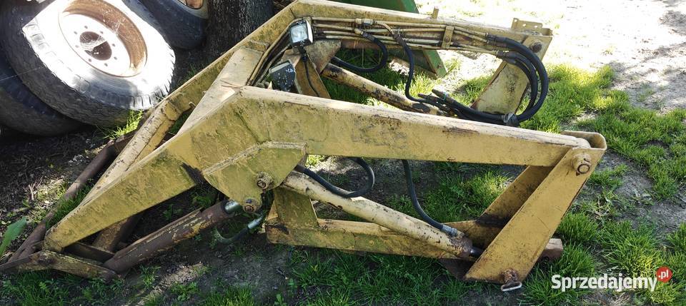 Ciągnik rolniczy John Deere 3130 z ładowaczem Kijany