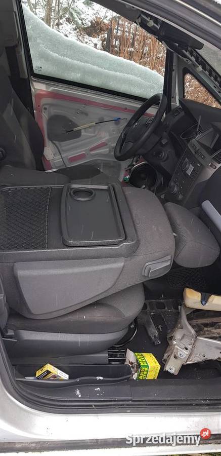 Opel Zafira B błotnik grill drzwi części Kraśnik sprzedam