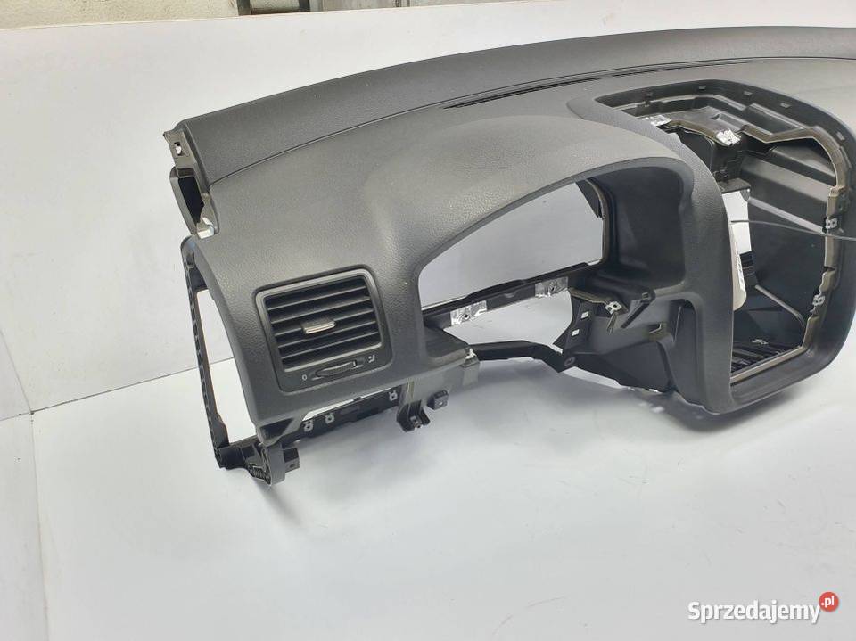 DESKA KOKPIT VOLKSWAGEN GOLF V Lipno