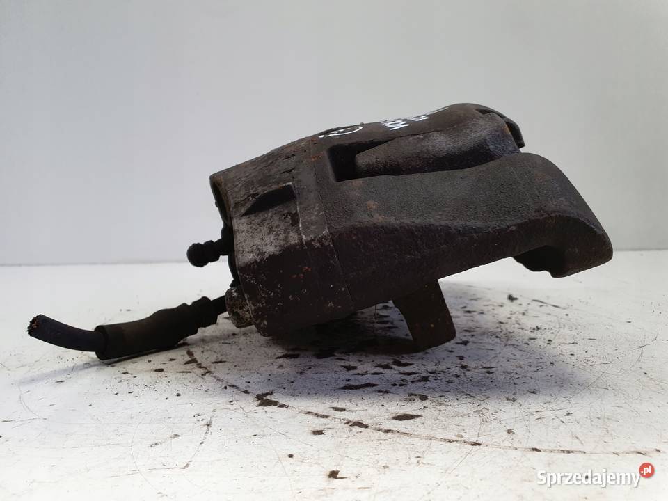 Volvo XC90 I PRZEDNI ZACISK HAMULCOWY Prawy Chełm