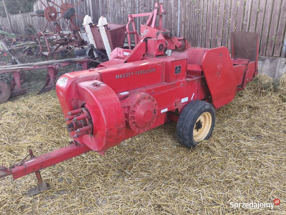 Prasa kostkującą Massey Ferguson 158 MF Massey Ferguson