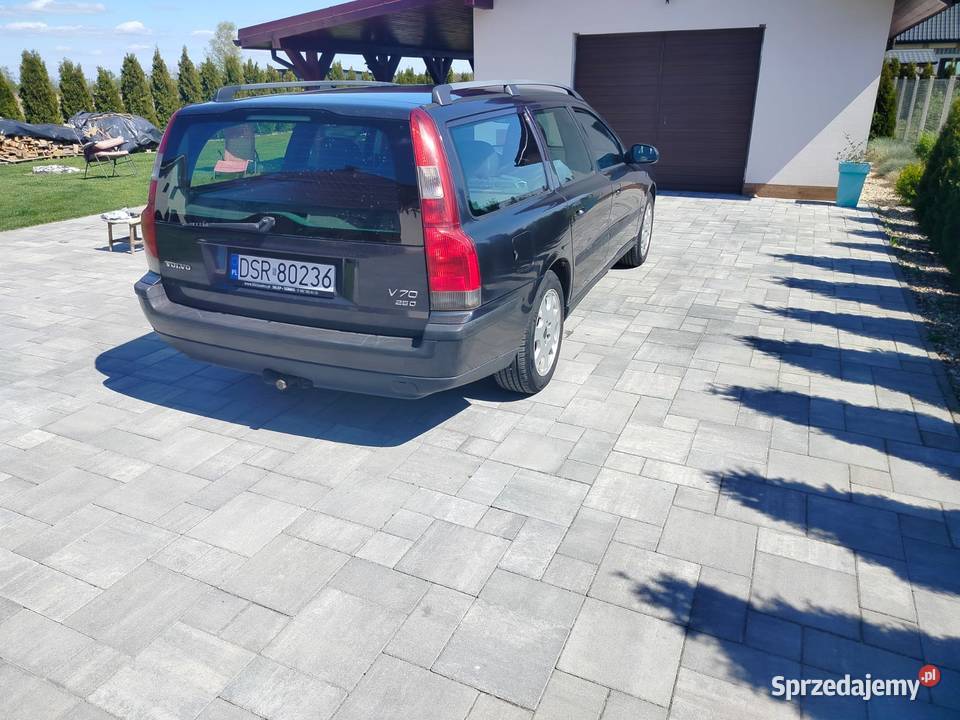 Sprzedam Volvo V70 25TDI 2000r 140 2500cm3 Proszków sprzedam