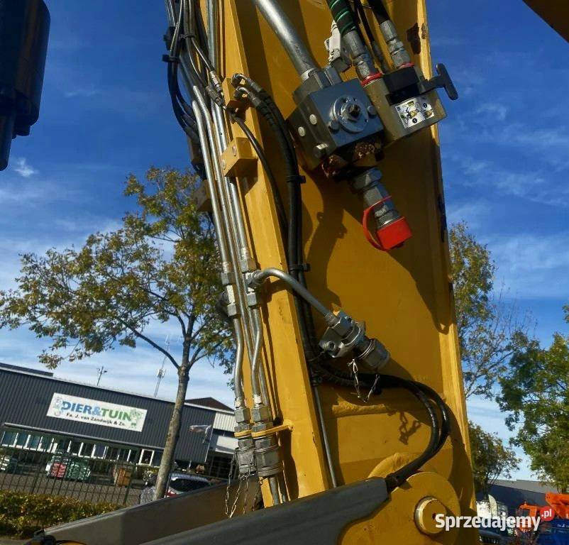 Caterpillar M 318 F koparka kolowa z roku 2017 Kabina Warszawa