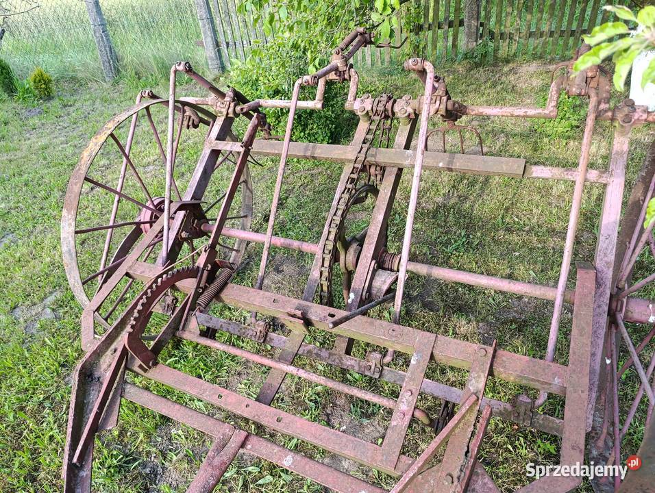 Stara zabytkowa przewracarka przetrząsacz do Zgrabiarki i przetrząsacze podkarpackie Zawada