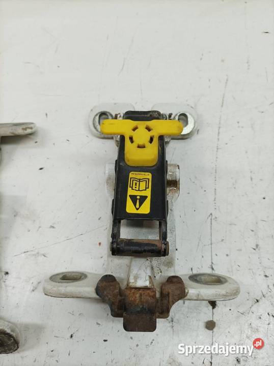 ZAWIAS DRZWI LEWY PRAWY KOMPLET ET76A42902AF sprzedam