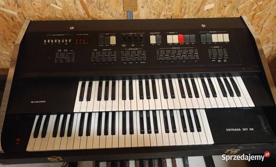 Organy UNITRA wzmacniacz gitarowy Świerczów sprzedam