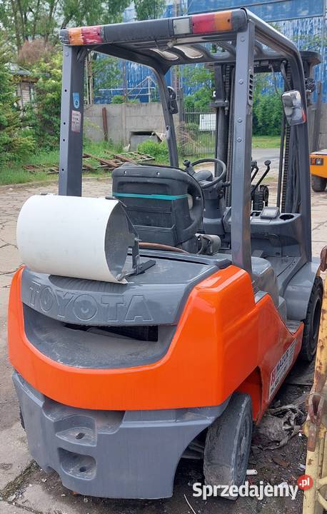 Wózek widłowy Toyota 5FG25 z chwytakiem Kraków