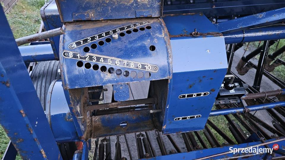 Zestaw agregat uprawowo siewny Kverneland Agregaty Maszyny uprawowe Dzierzbin