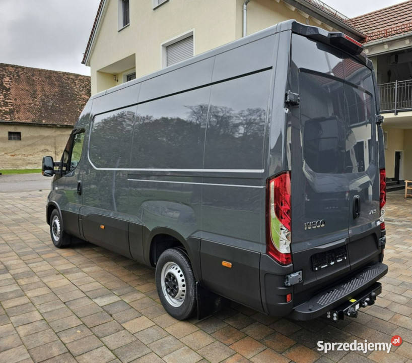 Iveco Daily 35S18A8H V Automat 12m3 L3H2 176 welurowa tapicerka zachodniopomorskie Szczecinek