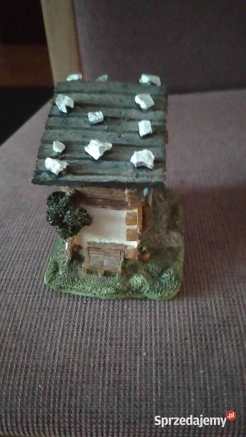 Kolekcja Starych domków ozdobnych ciąg dalszy