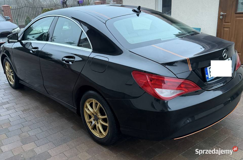 MercedesBenz CLA 180 d wyposażony w pakiet AMG Łęczyca