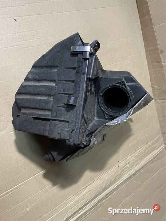 Obudowa filtra powietrza 8D0129607 audi a4 b5 osobowe zachodniopomorskie Szczecin