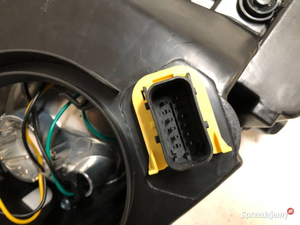 Iveco Daily VI 2019 LIFT Reflektor Lampa przód świętokrzyskie Skarżysko-Kamienna