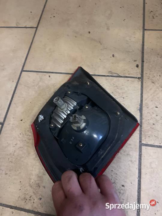 Lampa tyl w klapę mazda 626 lift osobowe Margonin