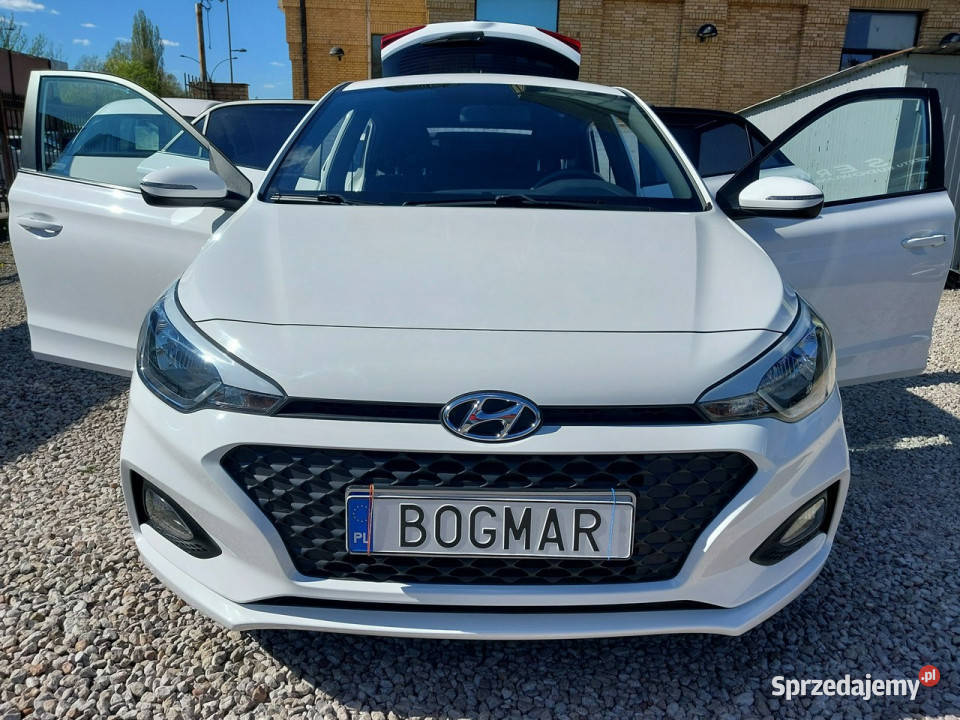 Hyundai i20 SALON 100 bezwypadkowy Kamera Warszawa sprzedam