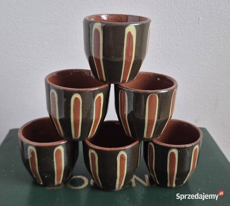 Zestaw 6 ceramicznych filiżanek kieliszków PRL sprzedam