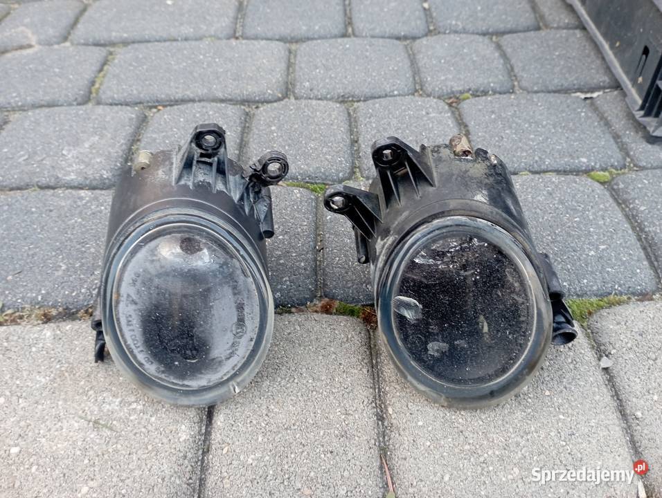 Sprzedam halogeny używane Audi a4b6 osobowe Września